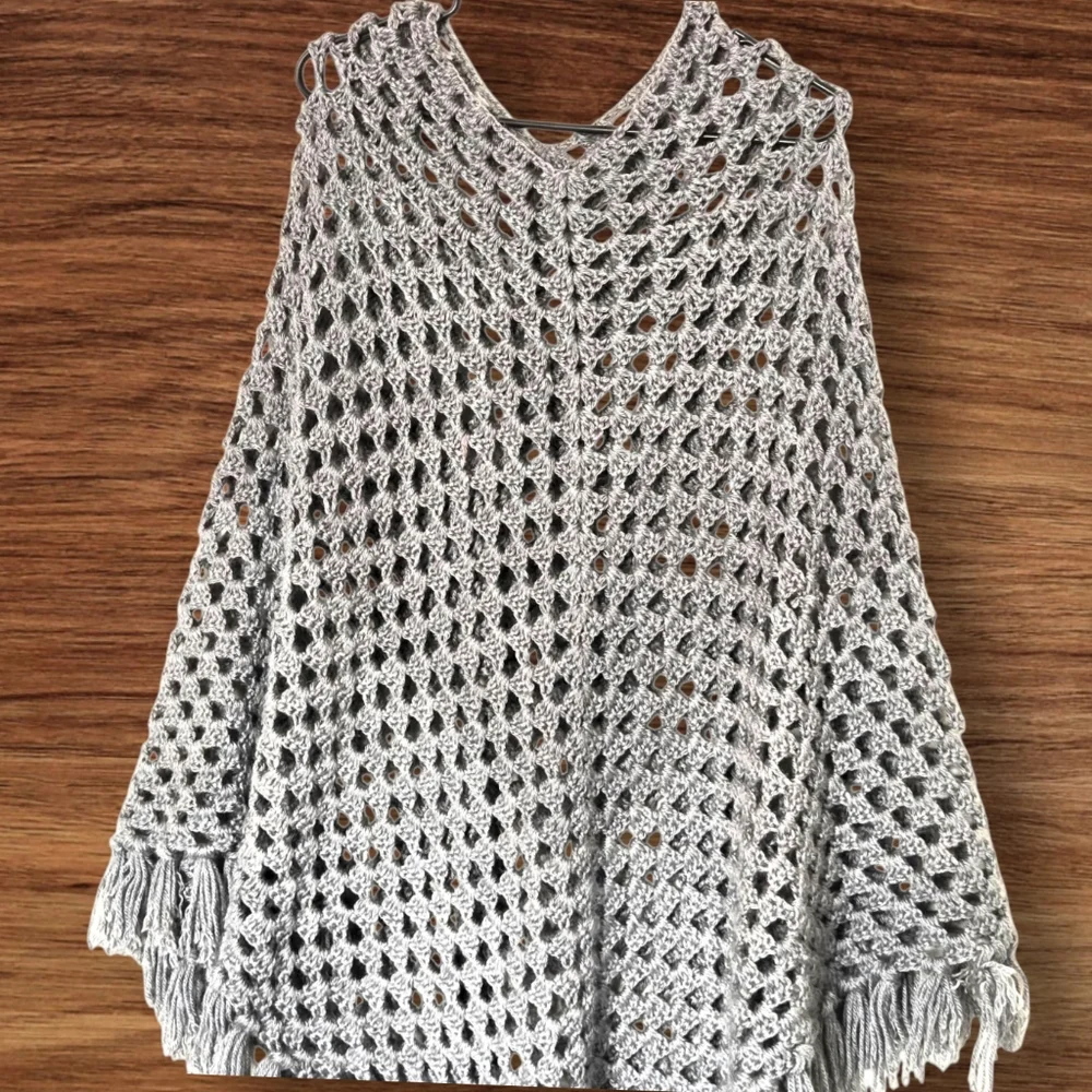 Silvery-Gray Loose Knit Poncho Fringed Handmade Forestcore Whimsygoth Whitchy - Picture 3 of 5